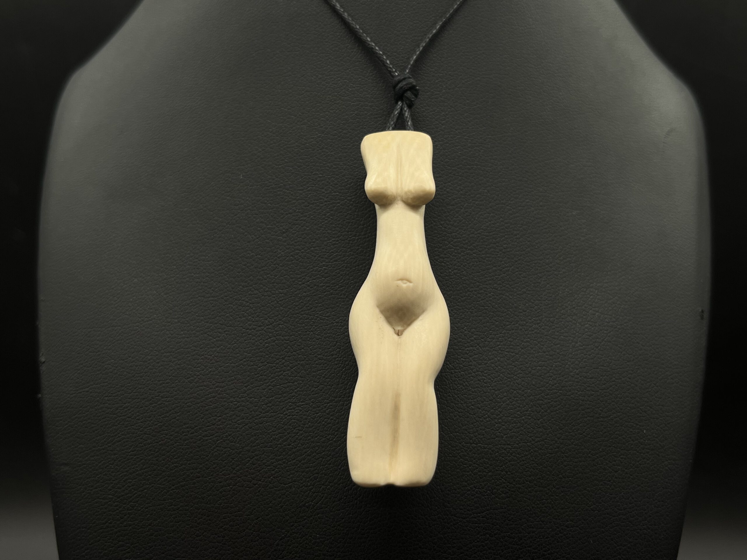 Kette Eliseevitchi Frauenfigur