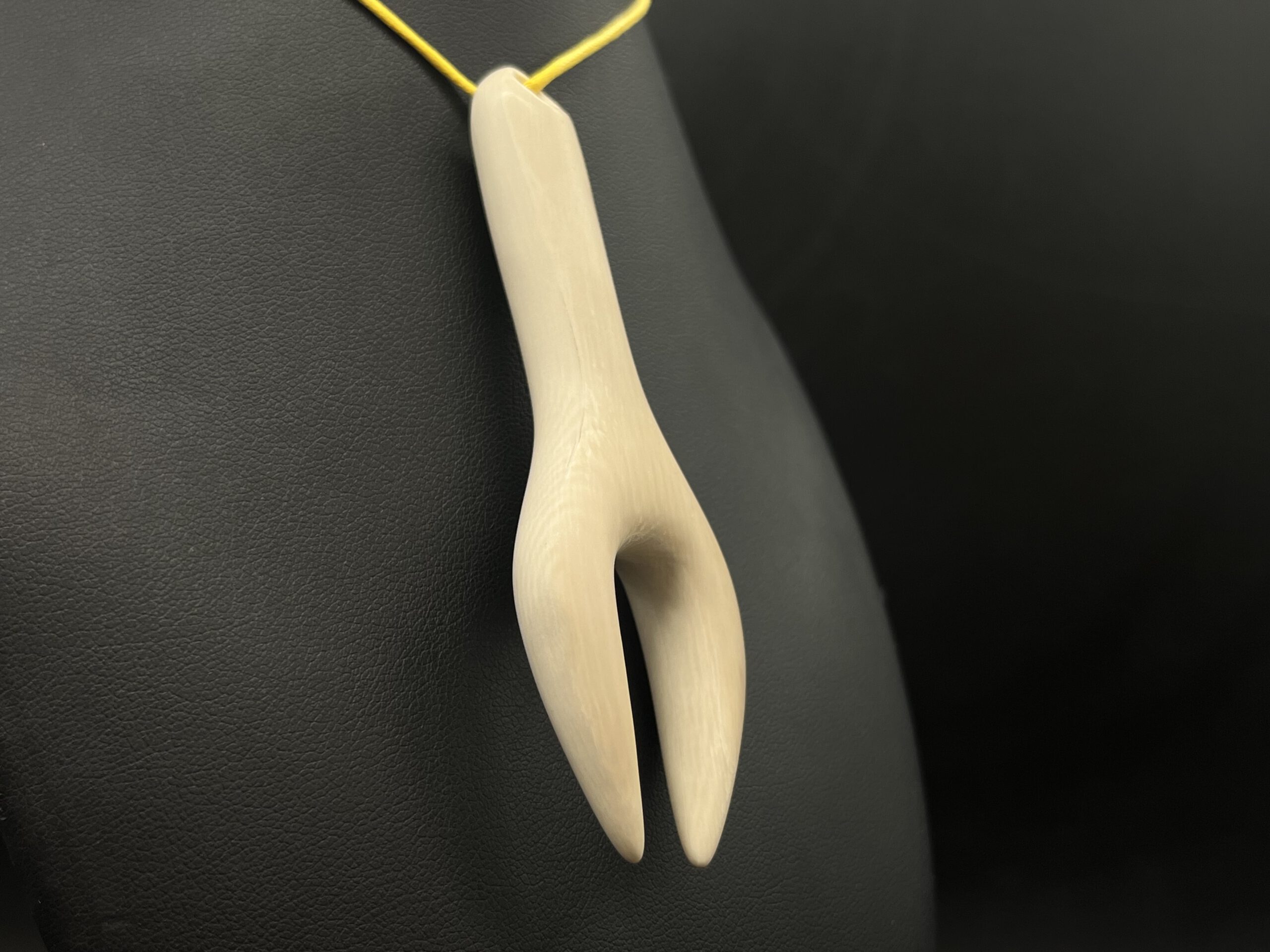 Kette Abstrakte Frauenfigur – Bild 4