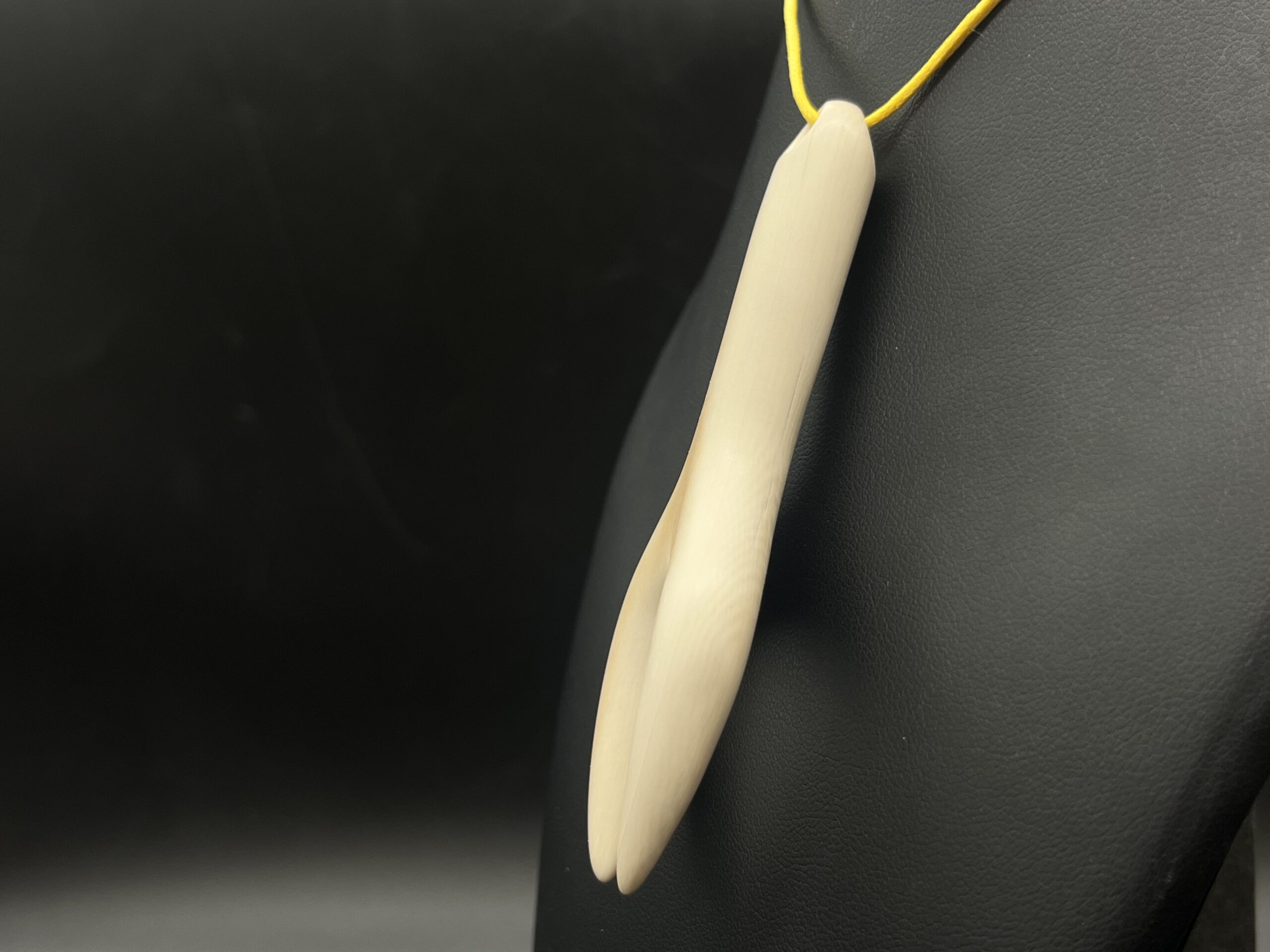 Kette Abstrakte Frauenfigur – Bild 3