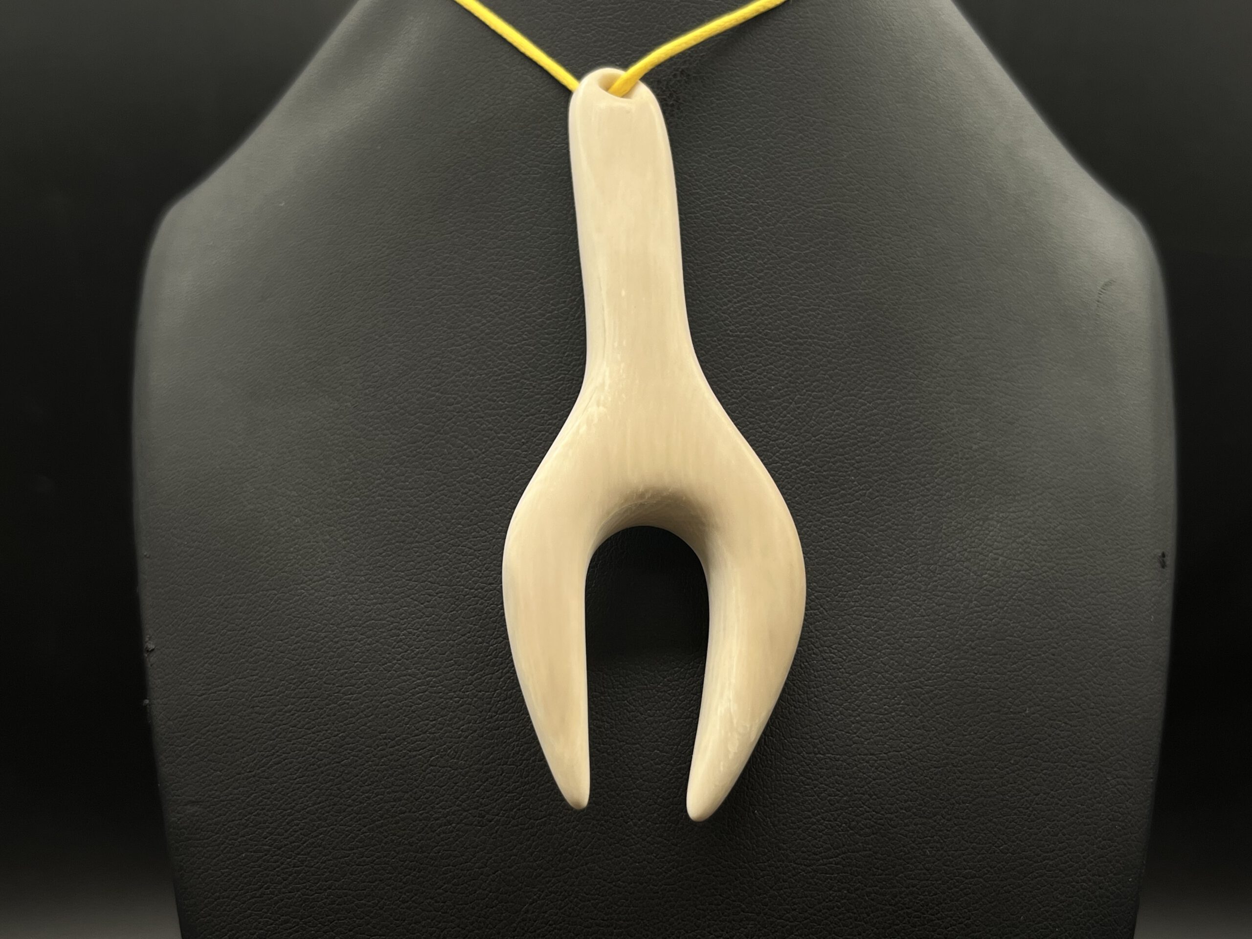 Kette Abstrakte Frauenfigur