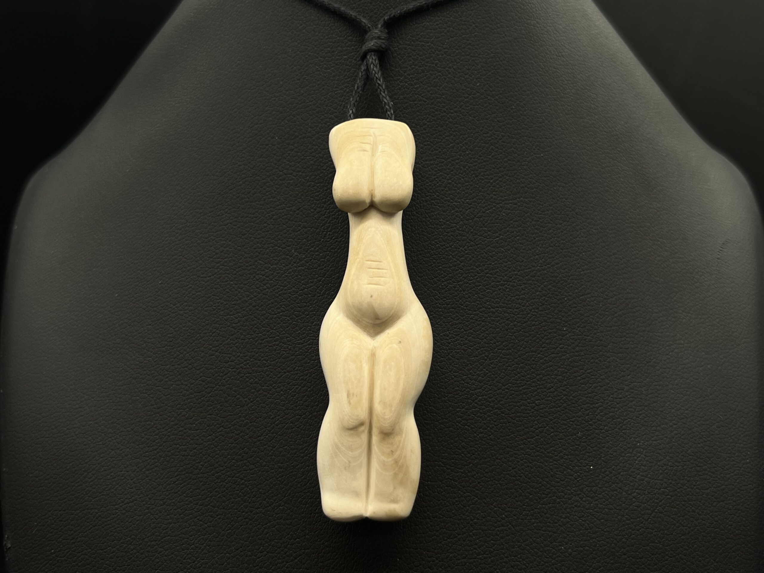 Kette Eliseevitchi Frauenfigur