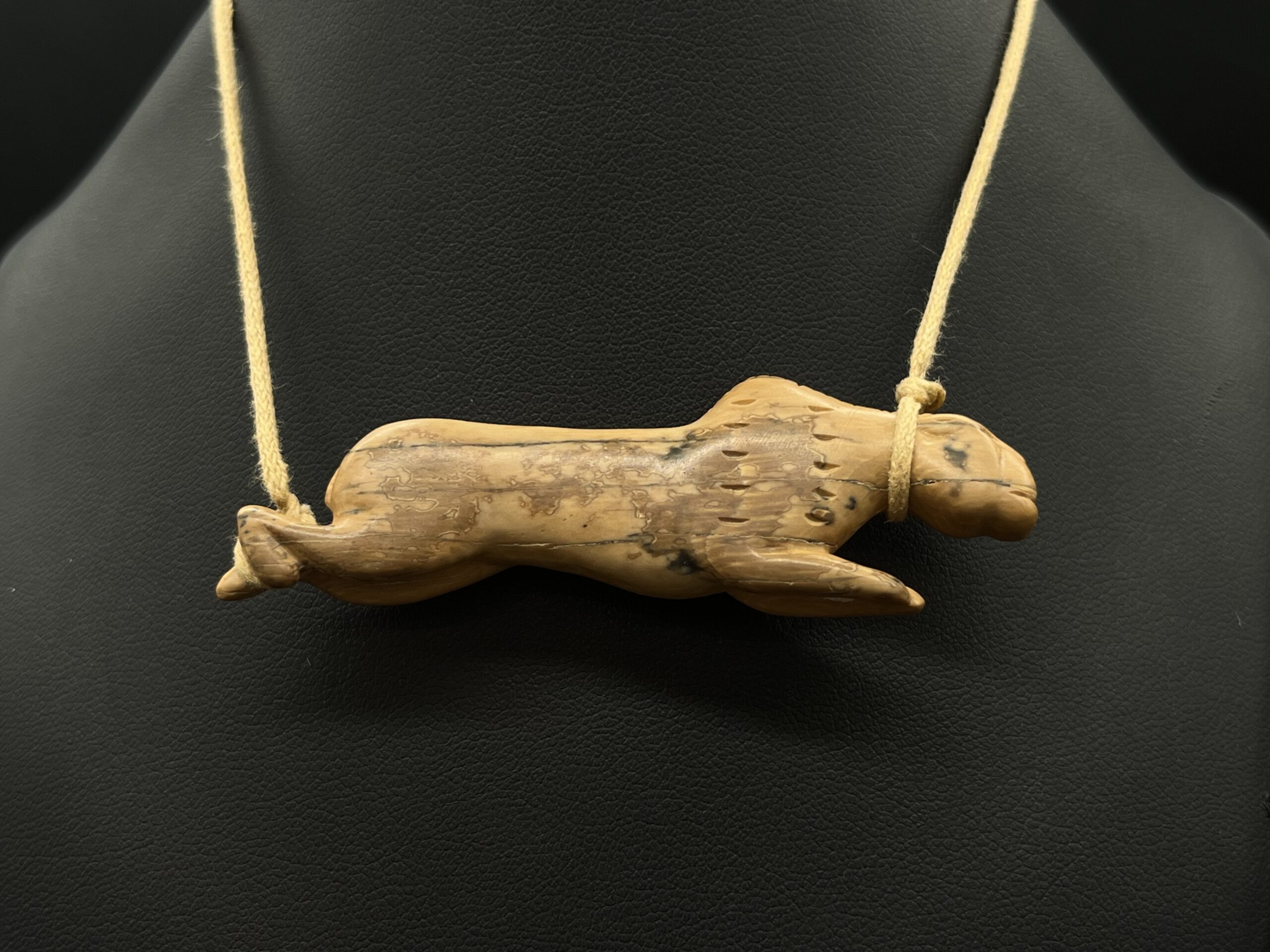 Kette Löwe Vogelherd