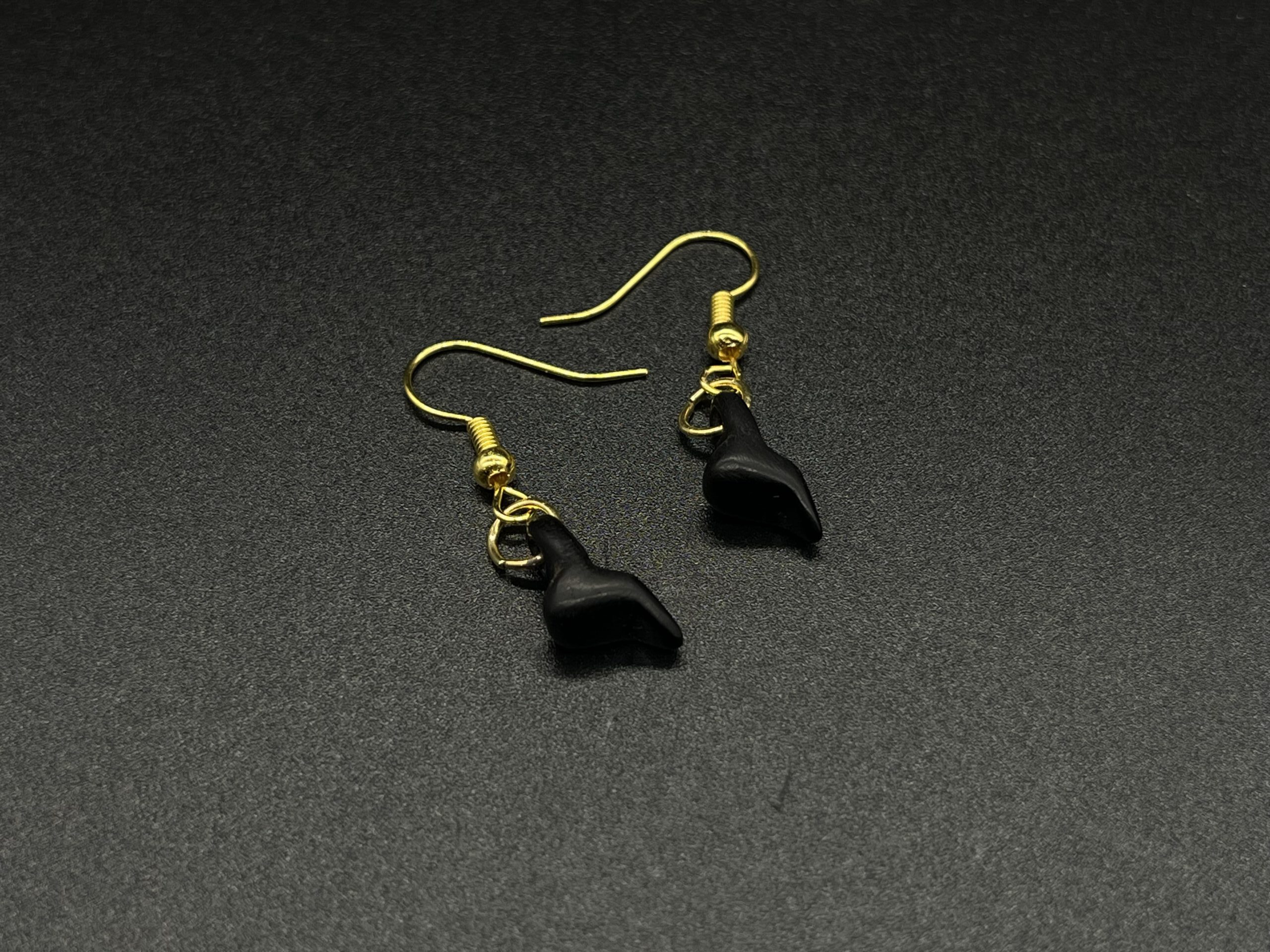 Ohrhaken Monruz Frauenfigur